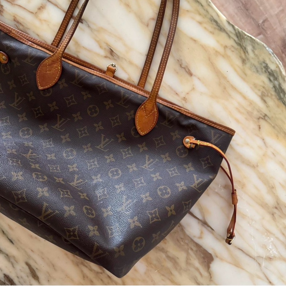 Louis Vuitton Brown Neverfull Tote Iconic Monogram - Picture 3 of 7